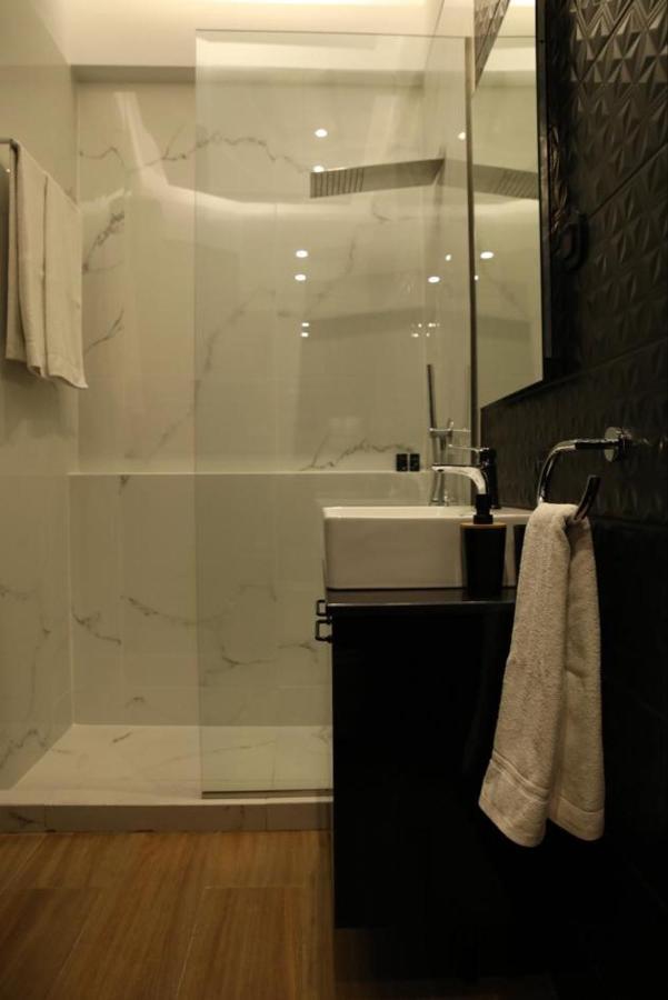 Super Stylish Apartments In The Heart Of Athens! Ngoại thất bức ảnh