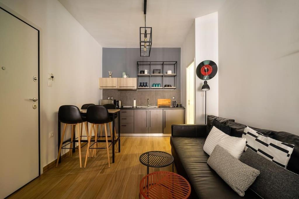 Super Stylish Apartments In The Heart Of Athens! Ngoại thất bức ảnh
