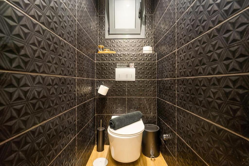 Super Stylish Apartments In The Heart Of Athens! Ngoại thất bức ảnh