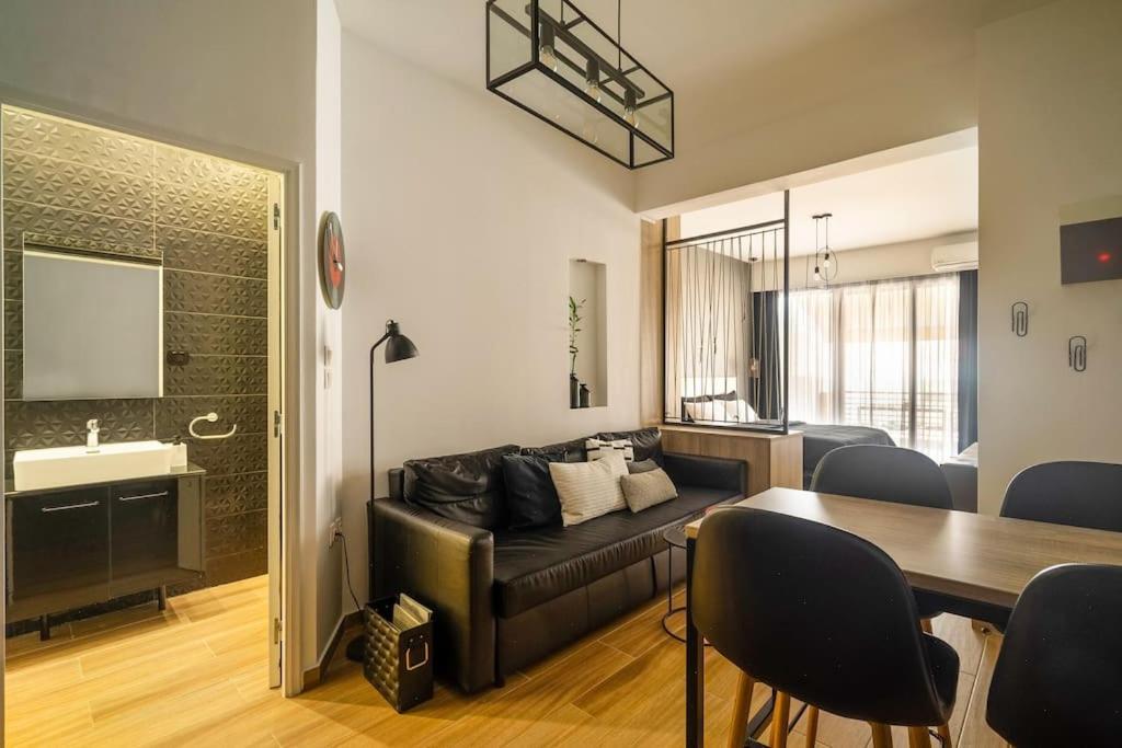 Super Stylish Apartments In The Heart Of Athens! Ngoại thất bức ảnh